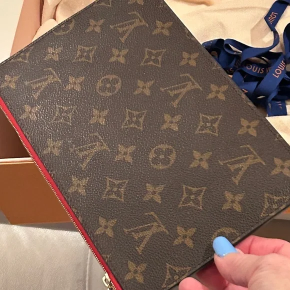 Superb pristine BRAND NEW Pochette GM RARE Cerise interior π - Picture 6 of 15